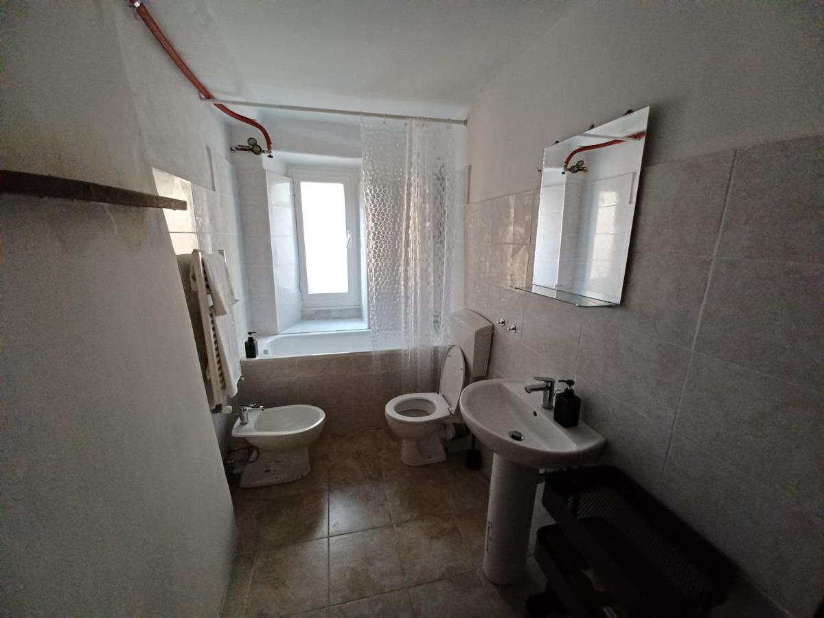 La Graziosa Del Carmine Apartment Генуа Екстериор снимка